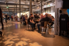 Sittplatser fanns det gott om på mässan. Foto: Peter Lindh